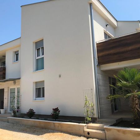 Apartmani Gavran Сукошан Екстер'єр фото